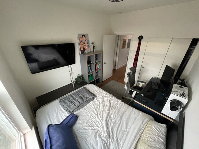 Building Photo - 637 Peralta Ave