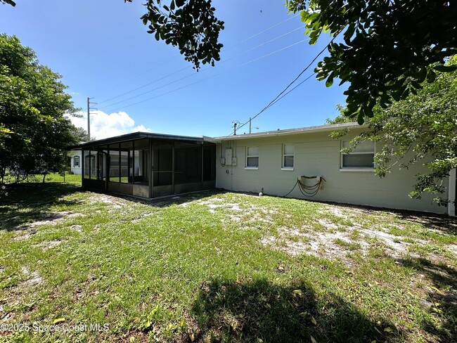 Building Photo - 2831 W Eau Gallie Blvd