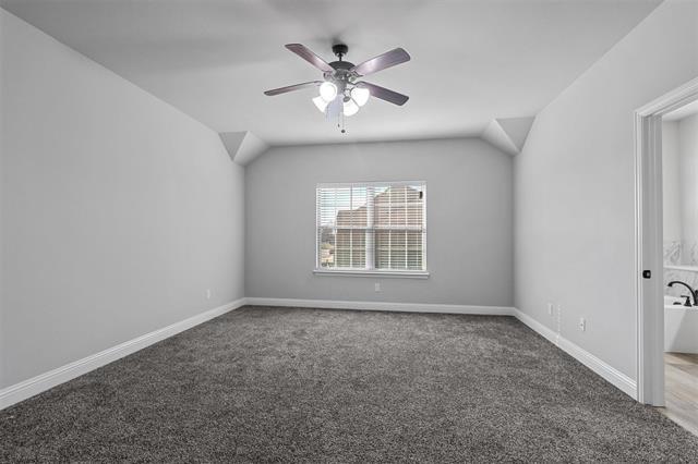 Building Photo - 708 Amber Dr