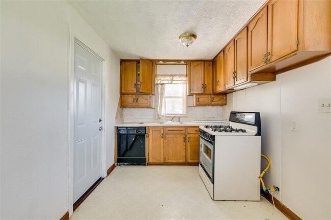 Building Photo - 745 SE 42nd St