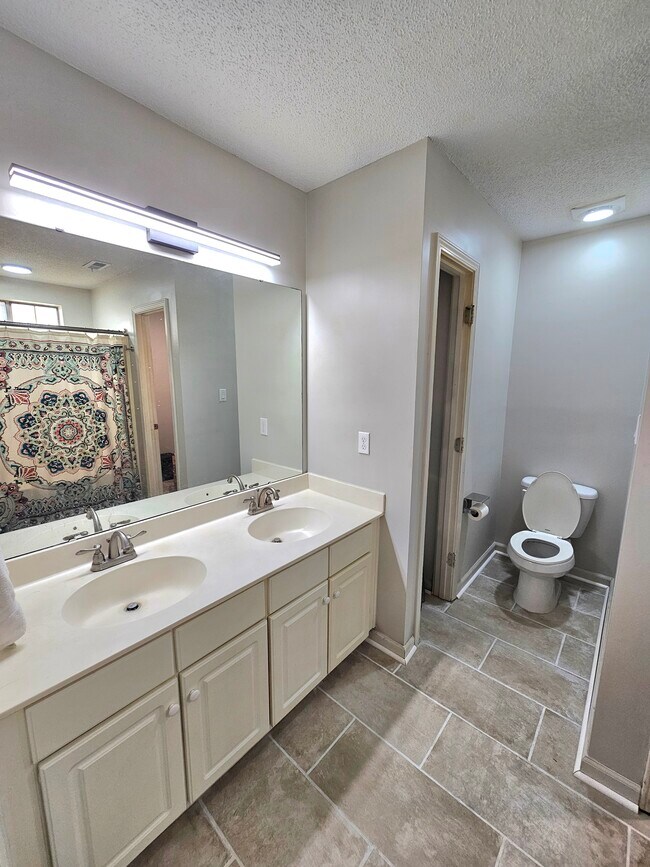 Building Photo - 10430 Brawley Ln