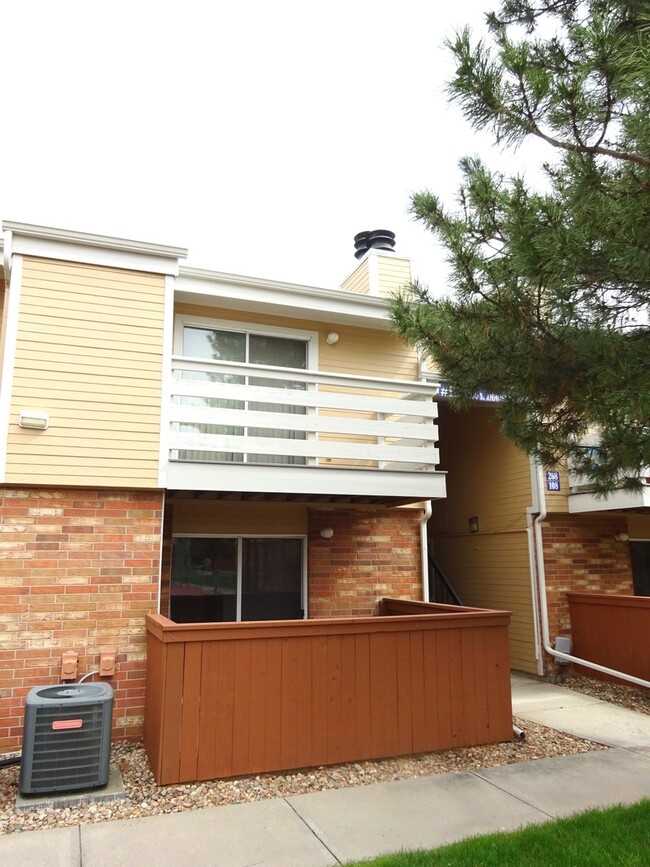 Building Photo - Charming 1 Bedroom 1 Bath First Floor Cond...