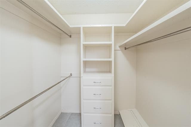 Building Photo - 10618 Ravenscroft Dr