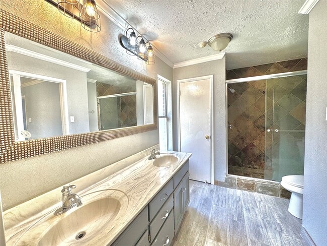 Building Photo - 15807 Pilgrim Hall Dr