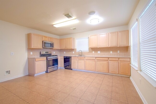 Building Photo - 15602 Waumsley Way