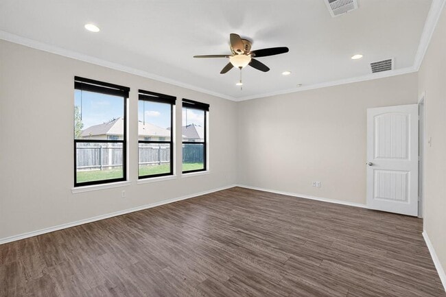 Building Photo - 2239 Howry Dr