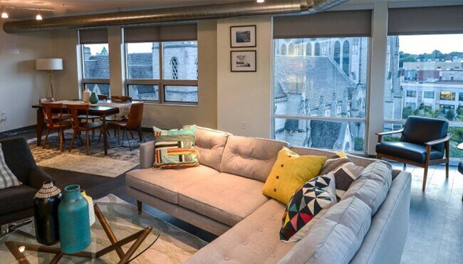 Penn 2 Bedroom Apartment - The Penn at Walnut on Highland