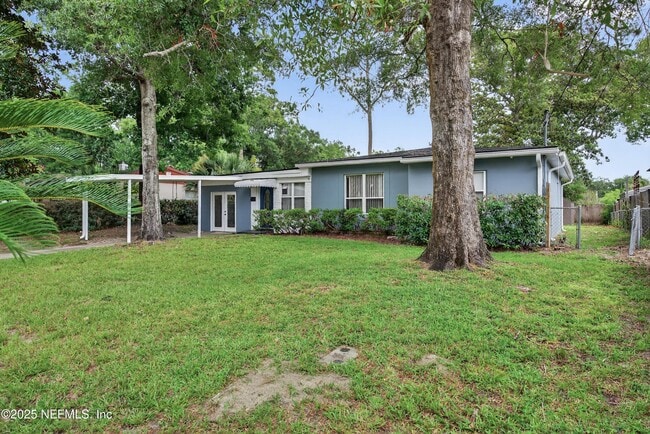 Building Photo - 6191 Mercer Cir E