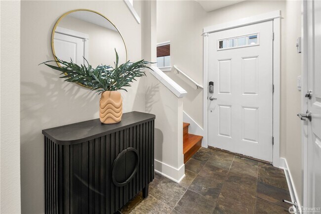 Building Photo - Downtown Ballard 3 bd 2.5 bath townhome in Great School district and minutes to Ballard Locks