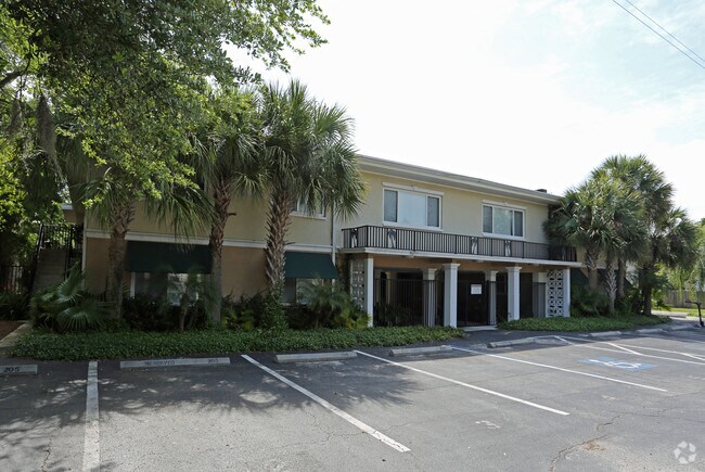 Building Photo - Palm Grove Apartments