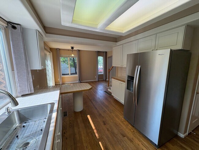 Building Photo - Highlands Ranch 3bed, 3.5 bath