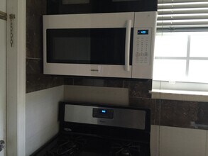 Building Photo - 3191 NW 45th St