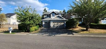 Building Photo - 22943 SE 27th Ct
