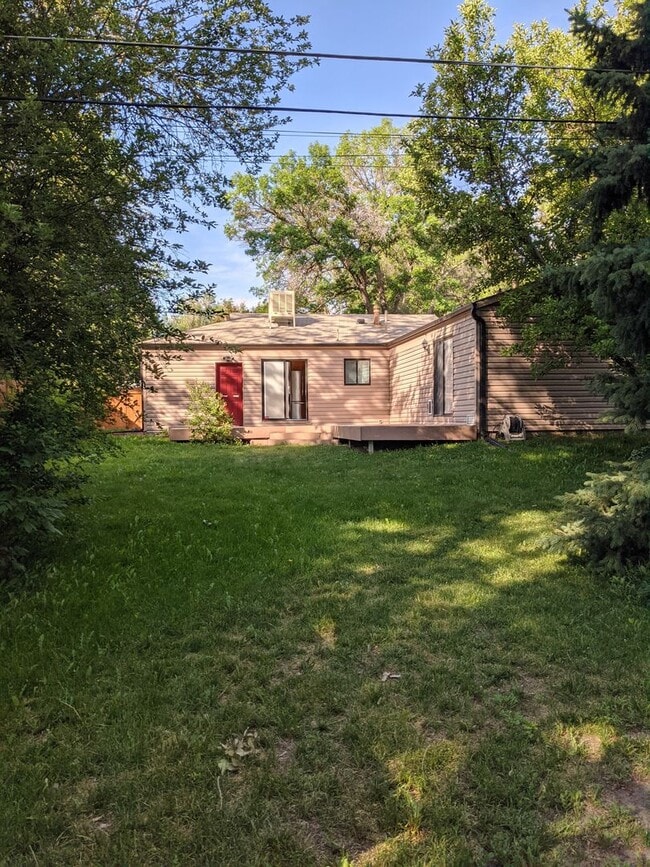Building Photo - Stunning Ranch Home - Amazing Location - Backs up to Cherry Creek Trail