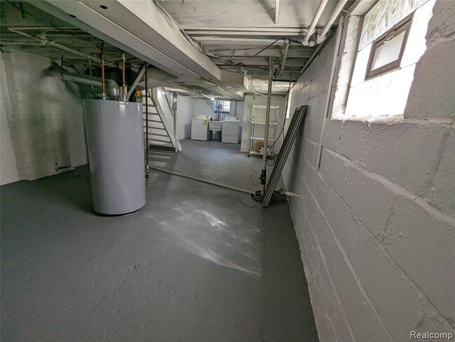 Building Photo - 203 Gladwin Ave