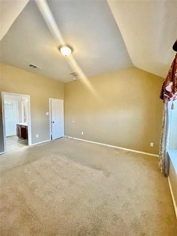 Building Photo - 3210 W Glenwood Dr