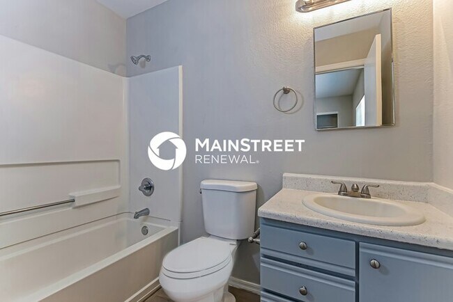 Building Photo - 3 Bedroom Pet-Friendly Home in Tucson, AZ with Main Street Renewal