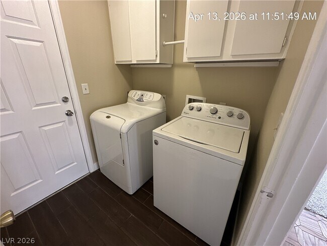 Building Photo - 115 Hanover Dr