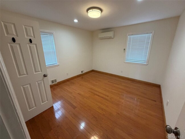 Building Photo - 83-11 169th St