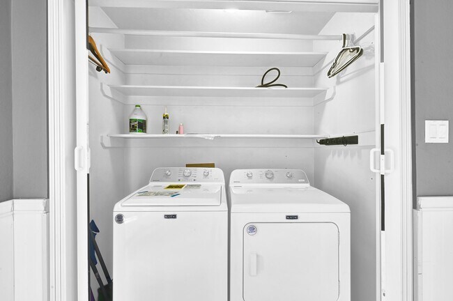 Building Photo - 4919 Dobbin Springs Ln