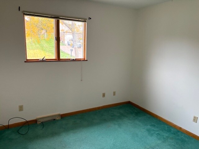 Building Photo - 945 1/2 Broglie Dr