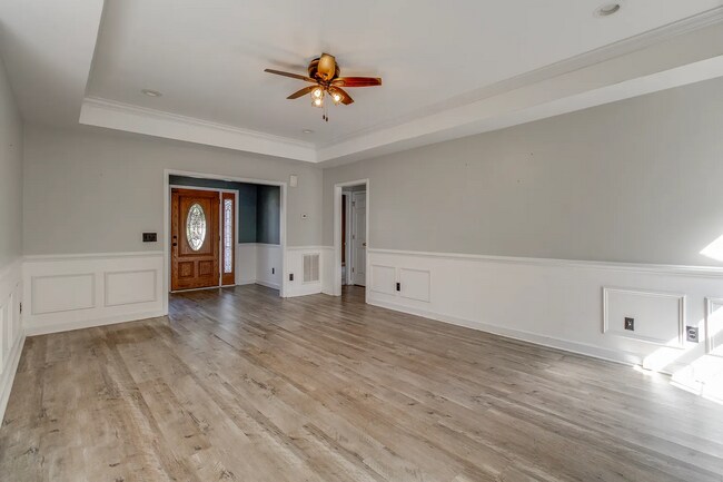 Building Photo - 402 Plantation Pointe Dr