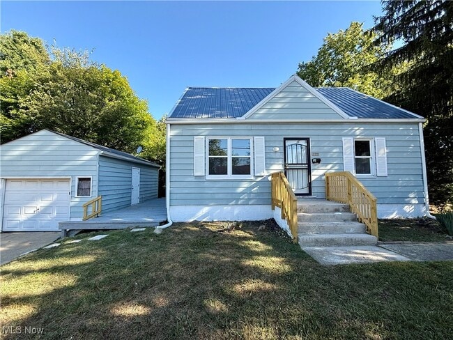 Primary Photo - 1288 Hartford Ave