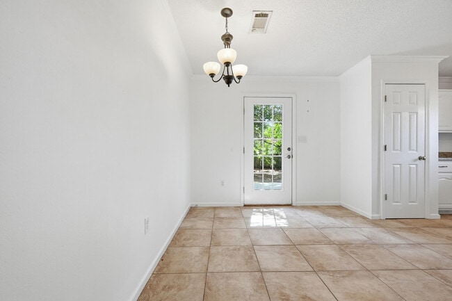 Building Photo - 357 Timber Wind Dr
