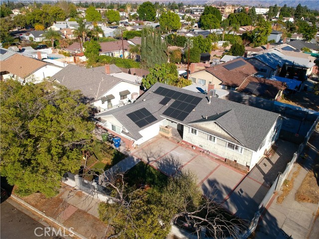 Building Photo - 9540 Cedros Ave