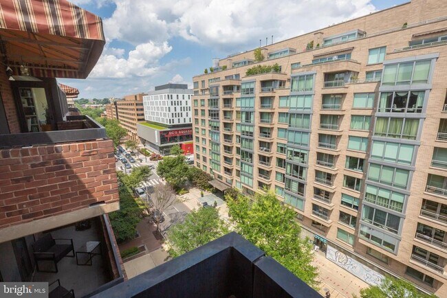 Building Photo - 1140 23rd St NW