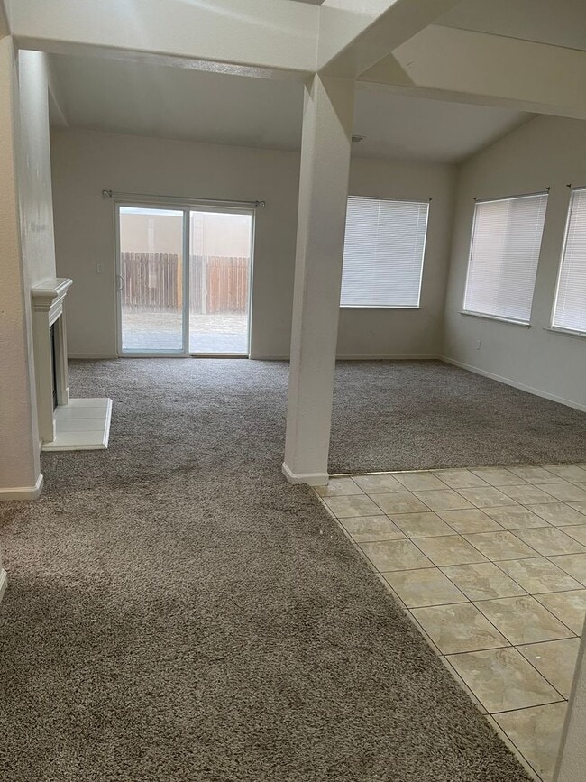 Building Photo - Super nice