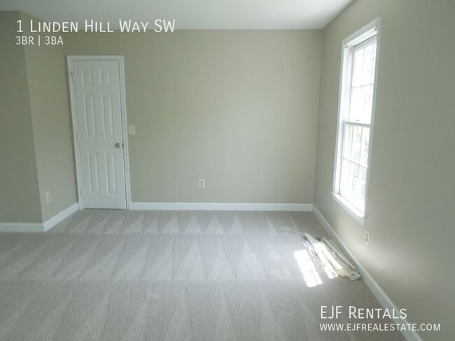 Building Photo - 1 Linden Hill Way SW