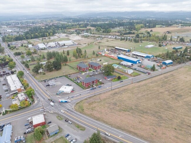 Building Photo - 13001 S Crompton Lane