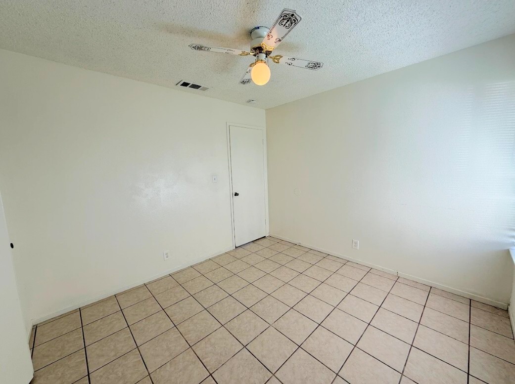 Building Photo - 455 Columbia Ave