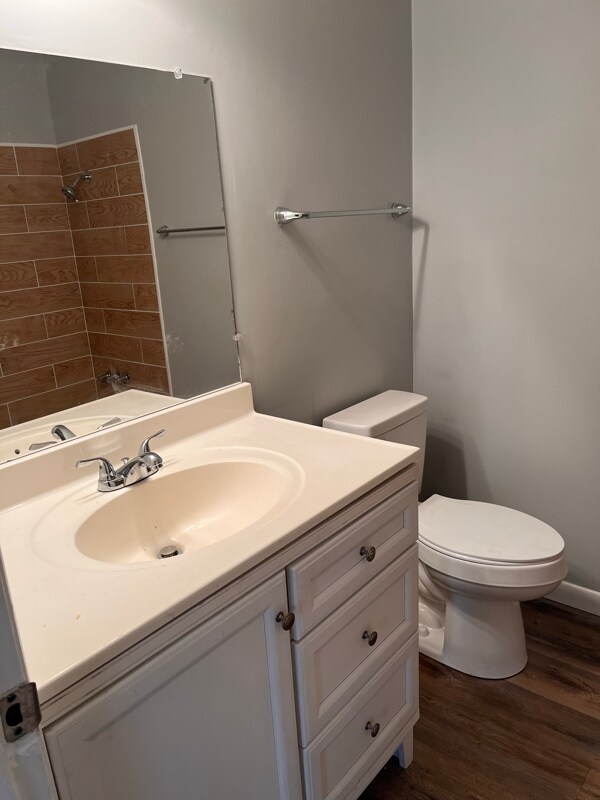 Building Photo - 161 Wooded Ln