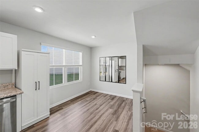 Building Photo - 6042 Cutwater Cir