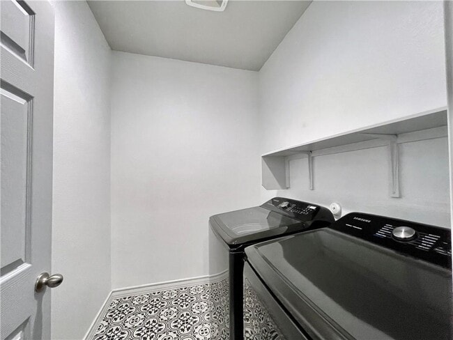 Building Photo - 11812 Offaly Dr