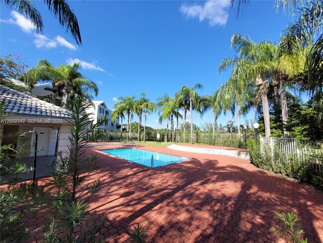 Building Photo - 2851 N Oakland Forest Dr