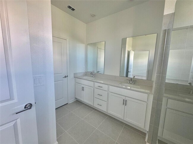 Building Photo - 2347 Rider Rain Ln