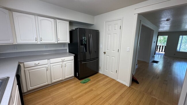 Building Photo - 4bd 2 bath Home in Westmoreland, Portland:...