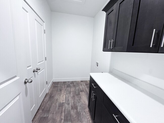 Building Photo - 63 S 300 W