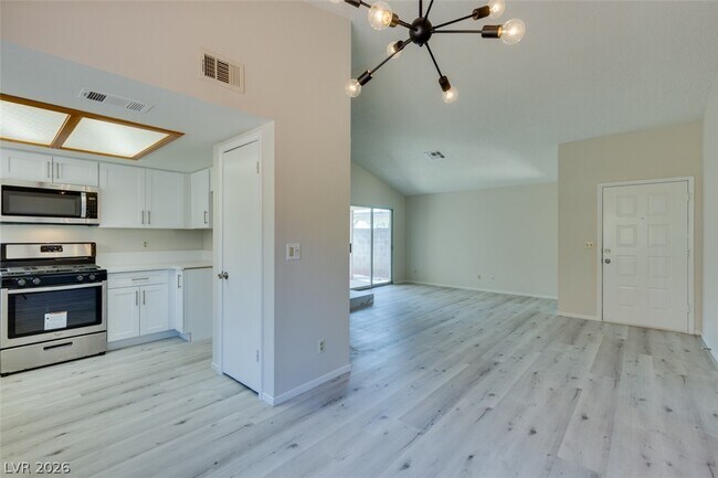 Building Photo - 582 Searchlight Dr