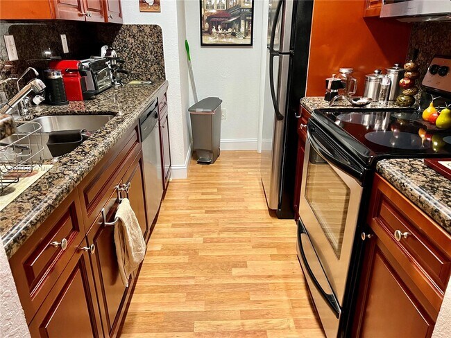 Building Photo - 15689 SW 106th Ln