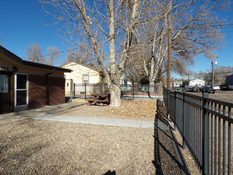 Building Photo - 706 Yuma St