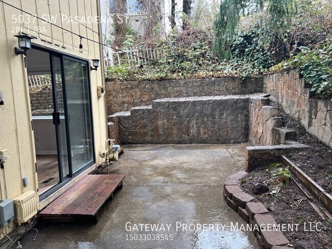 Building Photo - 5037 SW Pasadena St