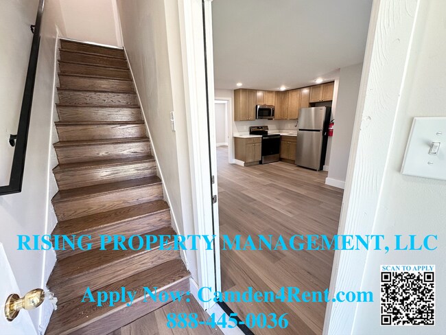 Building Photo - 1566 Bradley Ave