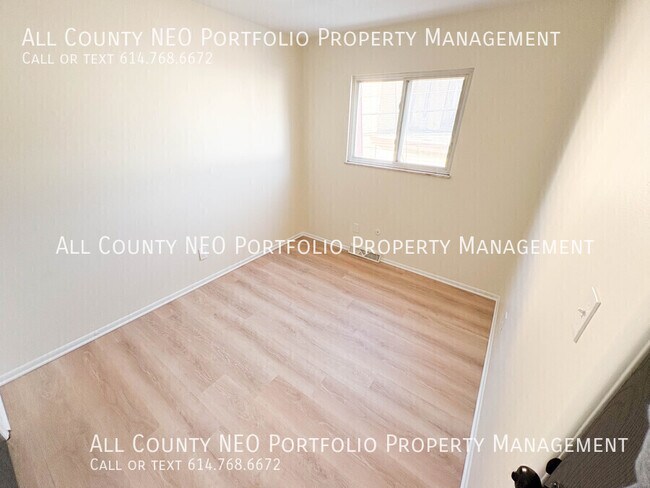 Building Photo - 376 Woodland Ave