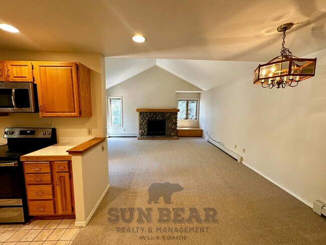 Building Photo - 2 Bedroom Condo with garage in McCloud! Wa...