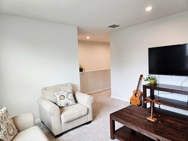 Building Photo - 1747 Goldenrod Turn