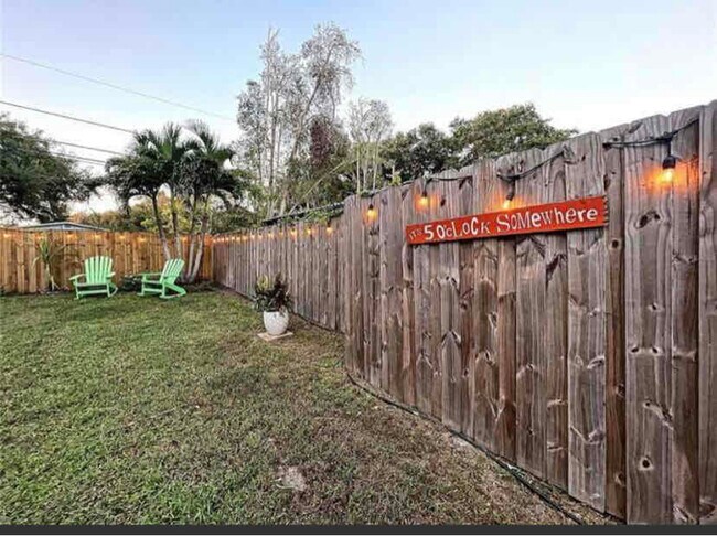 Building Photo - 610 1st Ave NE